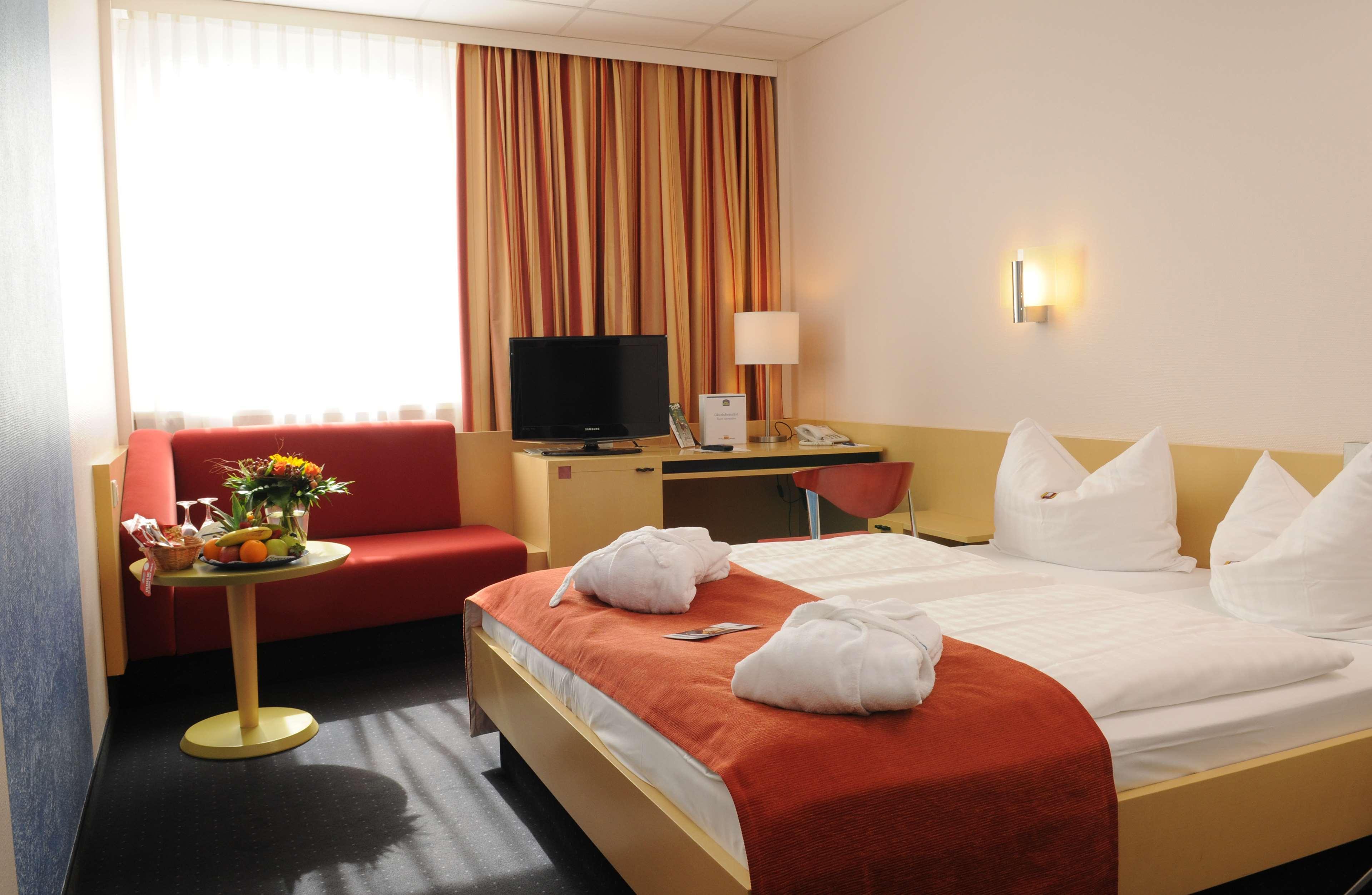 Best Western Hotel Prisma Ноймюнстер Экстерьер фото