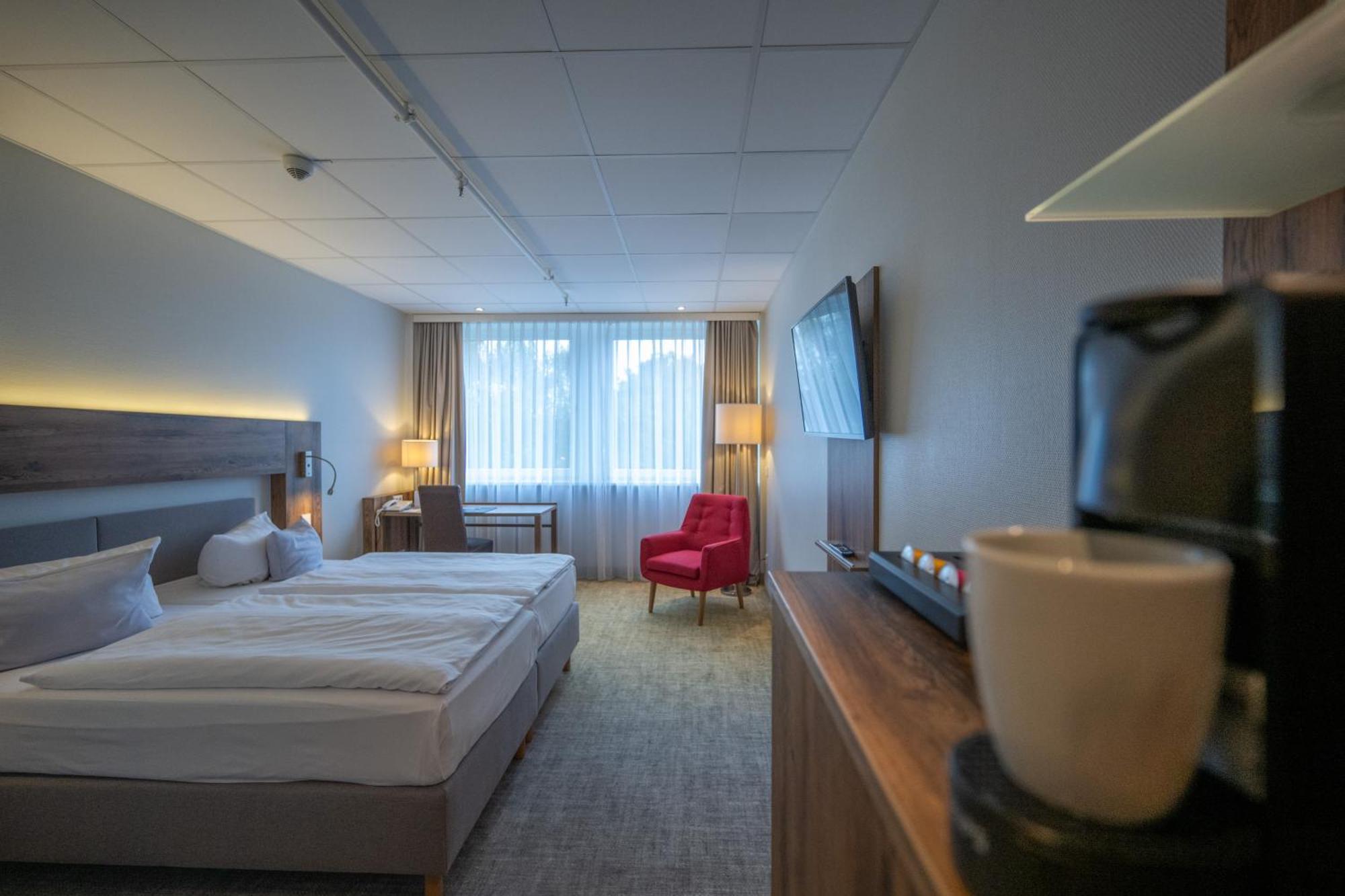Best Western Hotel Prisma Ноймюнстер Экстерьер фото